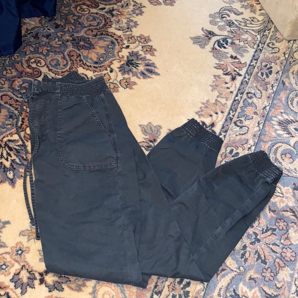 American Eagle cargo jogger
